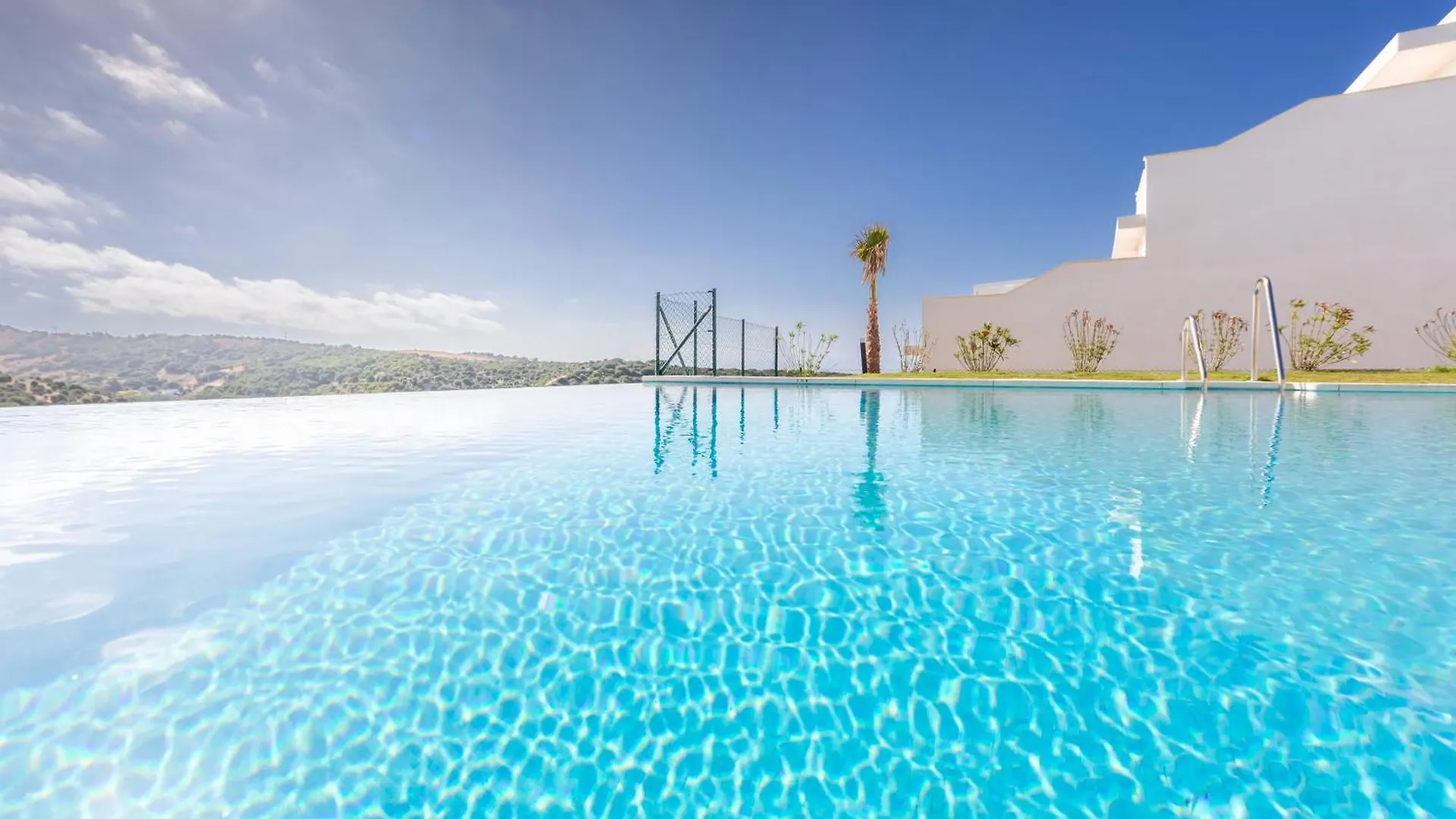 Large Garden With Countryside Views, Pool & Wifi Apartment Tarifa
