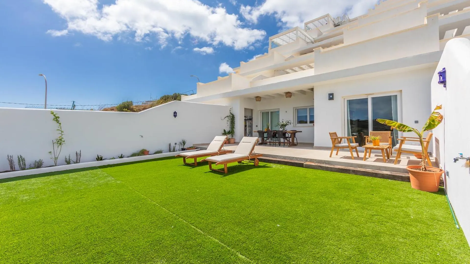 Large Garden With Countryside Views, Pool & Wifi Apartment Tarifa
