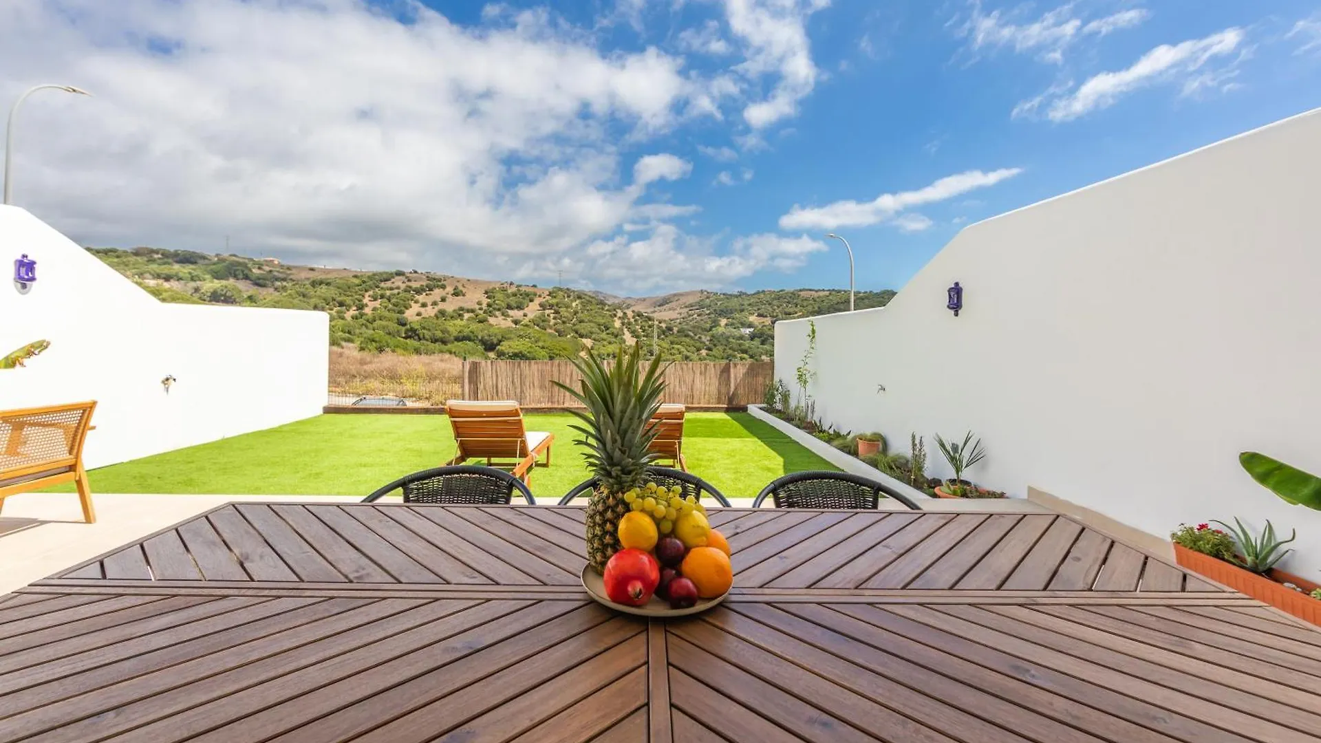 Large Garden With Countryside Views, Pool & Wifi Apartment Tarifa