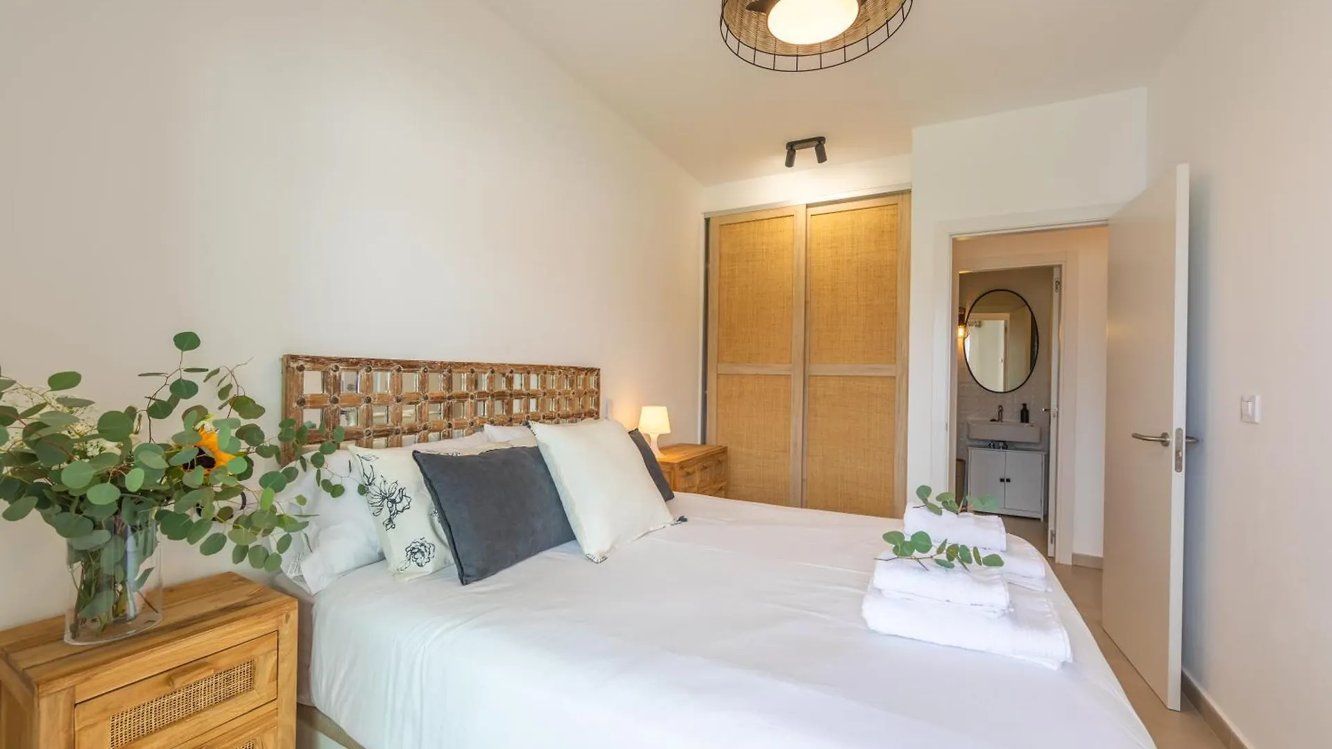 Large Garden With Countryside Views, Pool & Wifi Apartment Tarifa