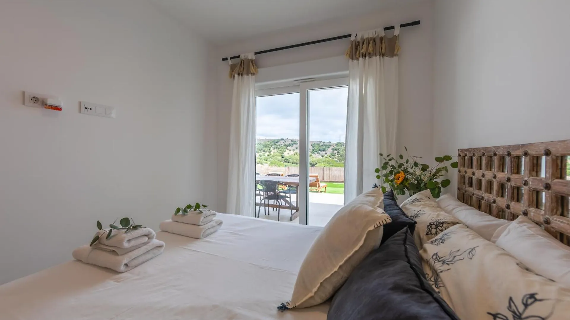 Large Garden With Countryside Views, Pool & Wifi Apartment Tarifa