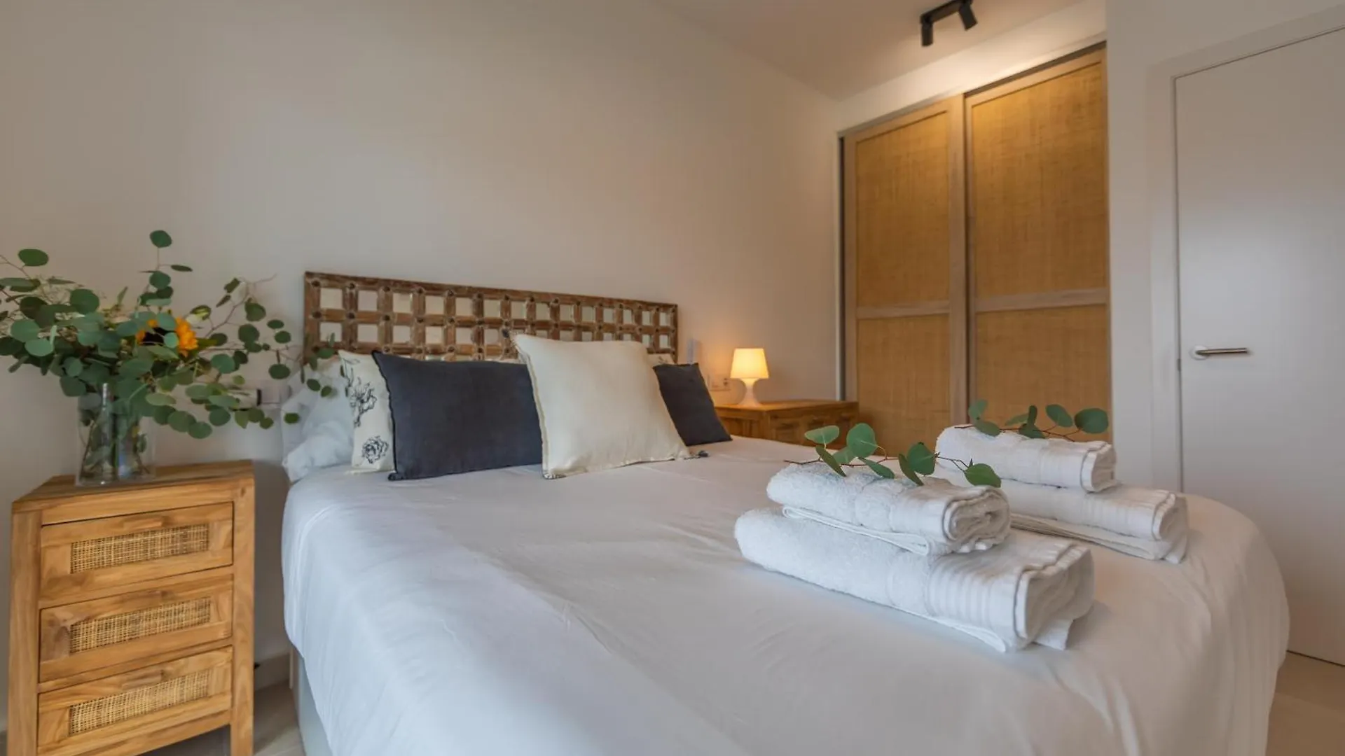 Large Garden With Countryside Views, Pool & Wifi Apartment Tarifa